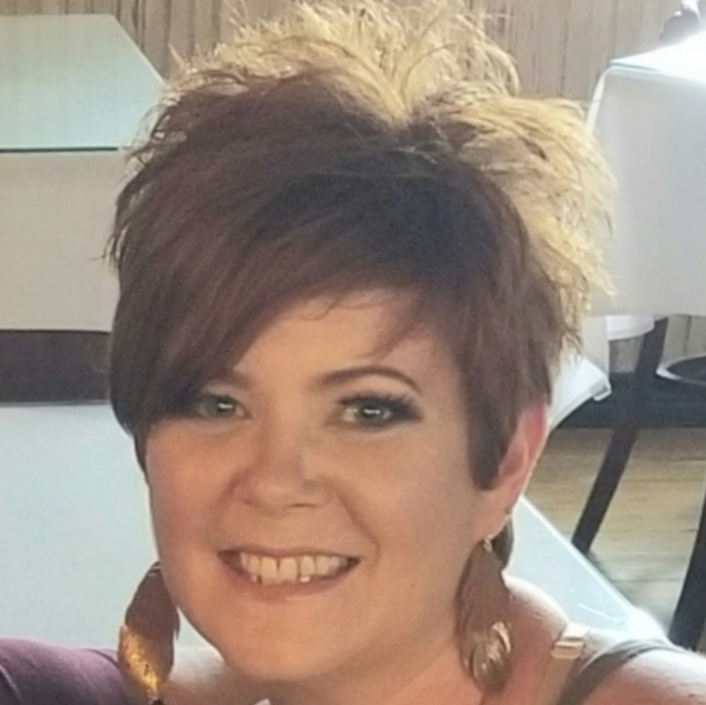 Meet your Posher, April